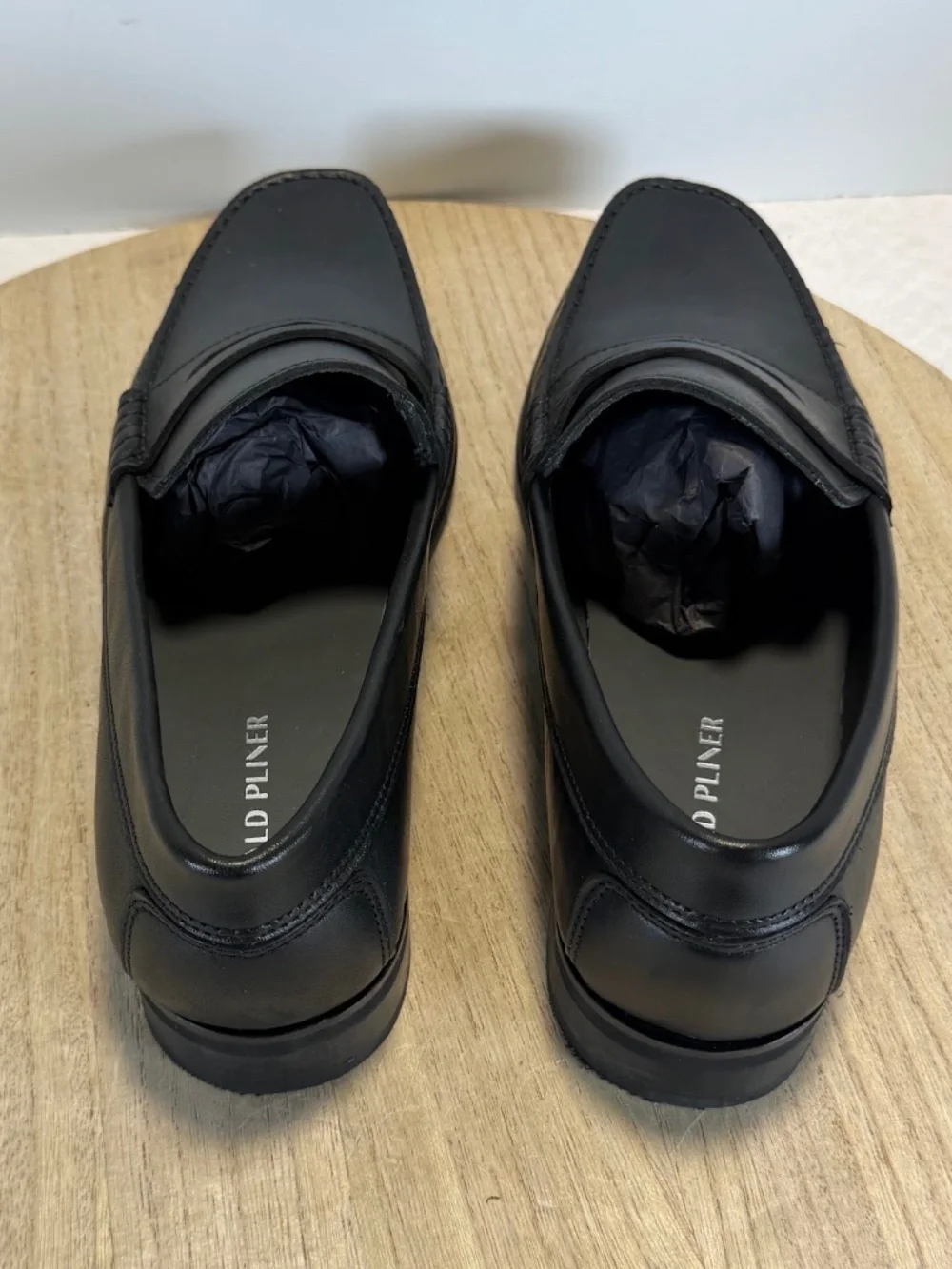 Donald J. Pliner brand donald